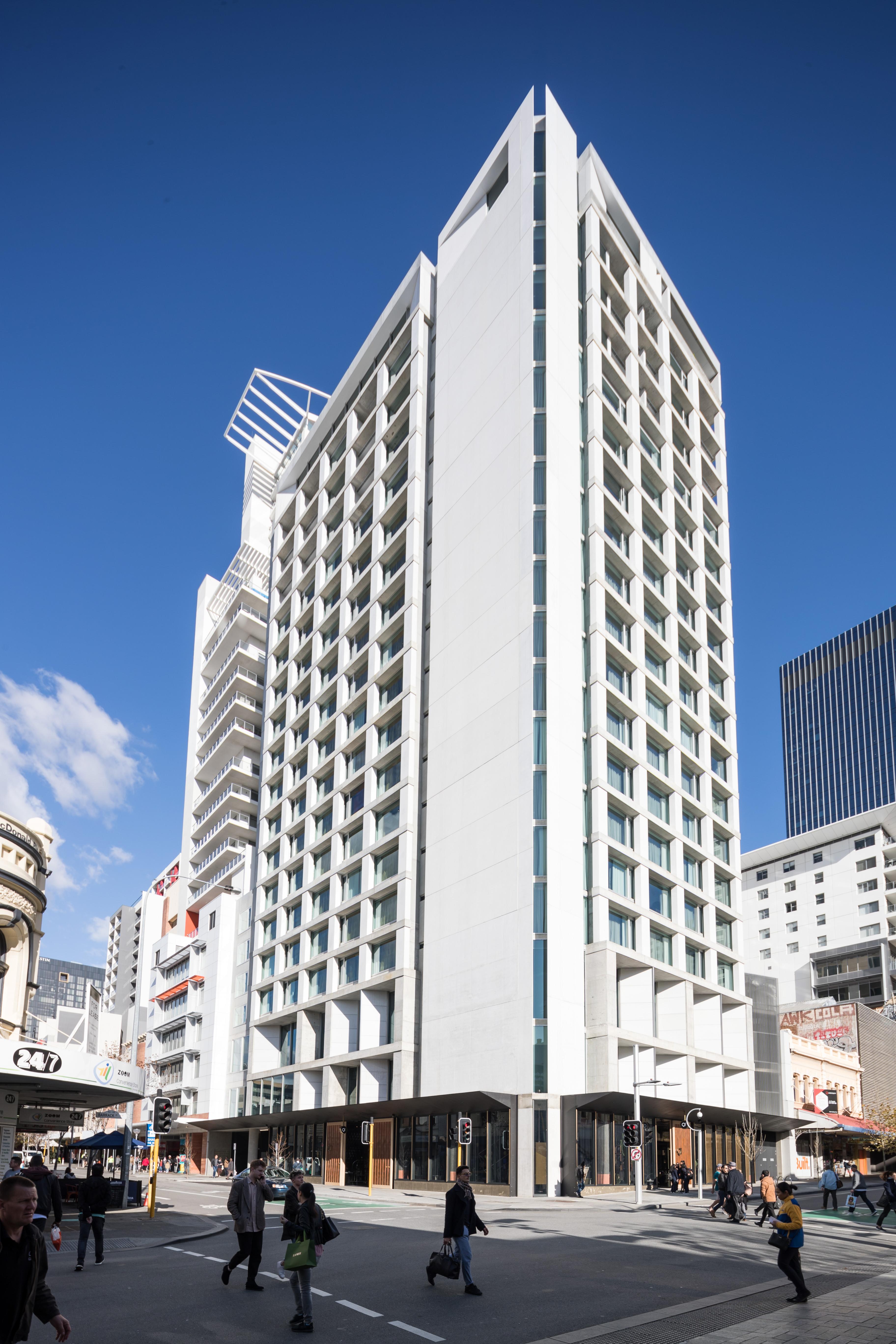Hotel Qt Perth Exteriér fotografie The hotel in 2014